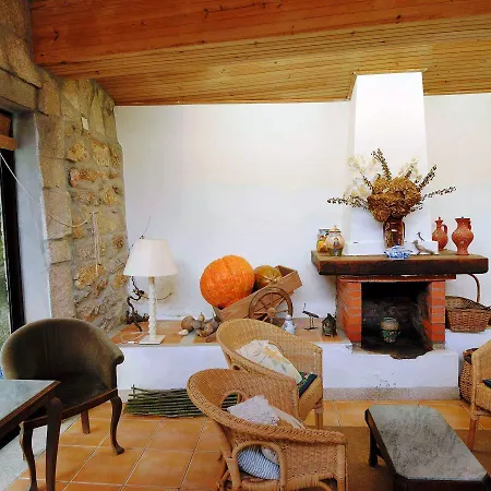 Casa De Ferias Em Farm stay Paredes (Porto)